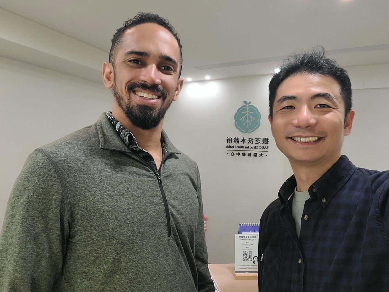 哈佛大學教授Benjamin Wade蒞臨振芝醫療的振芝沃本診所參訪。